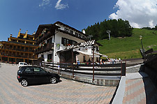 Hotel della Nouva: Hotel della Nouva: il parcheggio esterno